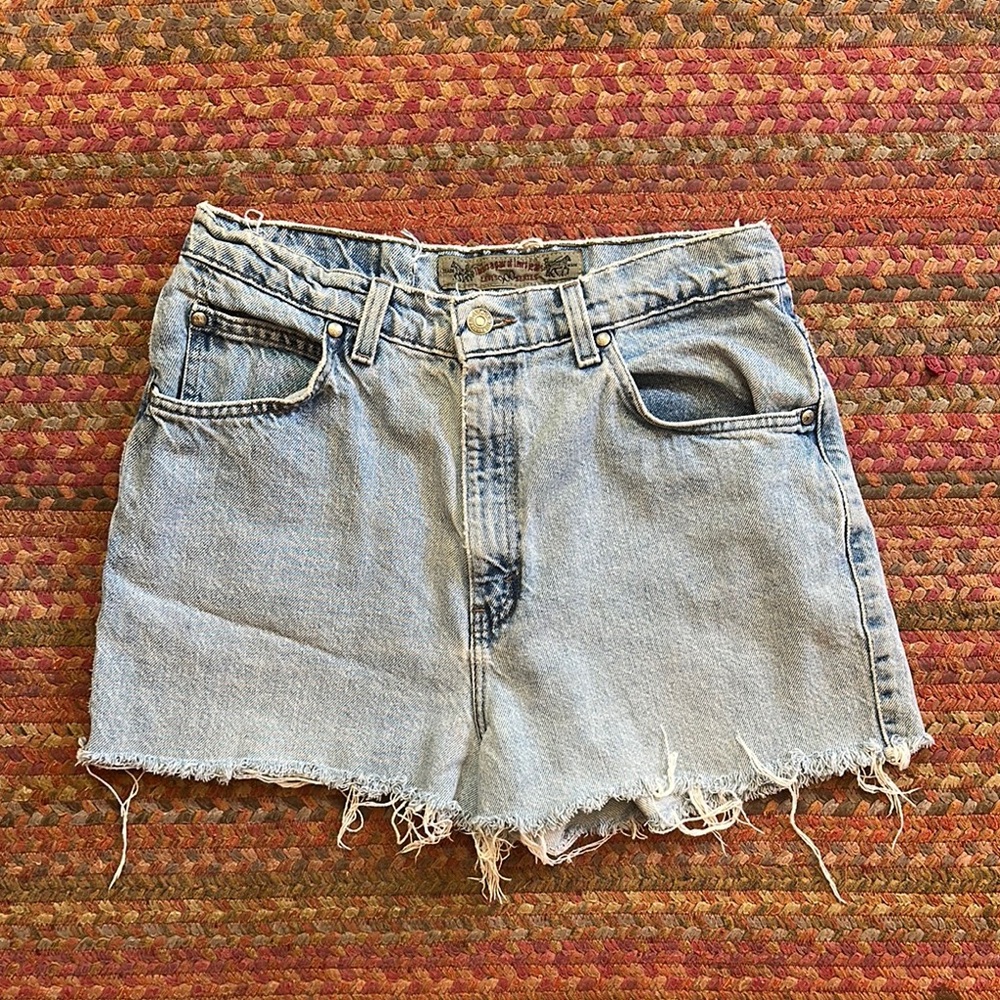VTG 900 SERIES LEVIS LIGHT WASH CUT OFF HIGH RISE SHORTS
